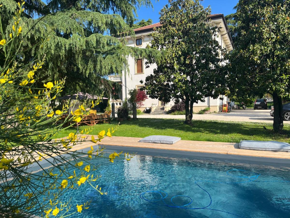 Il Bozzolo Eco Boutique Apartments فاليجيو سول مينشيو المظهر الخارجي الصورة