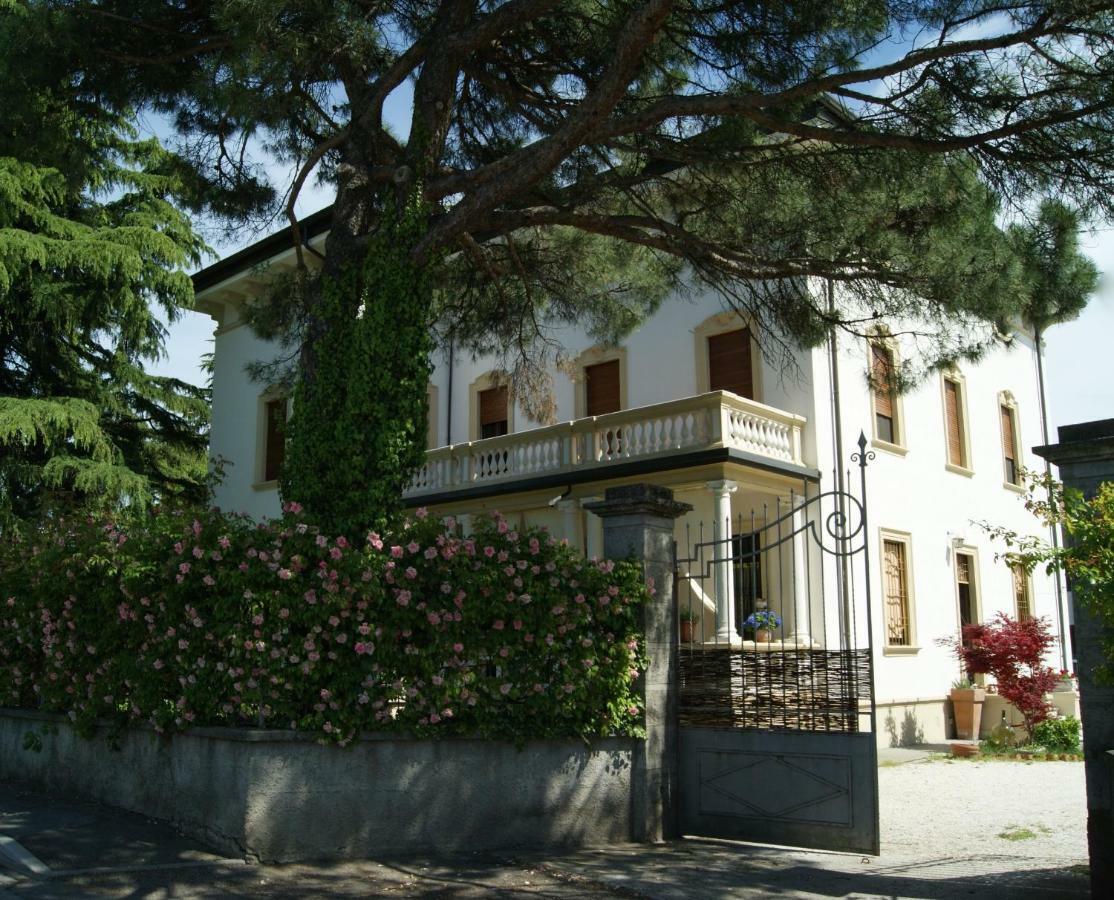 Il Bozzolo Eco Boutique Apartments فاليجيو سول مينشيو المظهر الخارجي الصورة